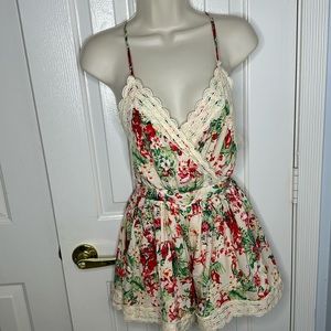 LF stores floral romper size 10 UK us 6